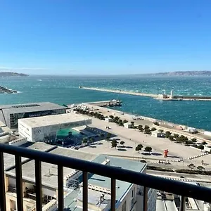 appart-vue-mer-le-panoramique-vieux-port-de-marseille.fr-provencehotel.com/